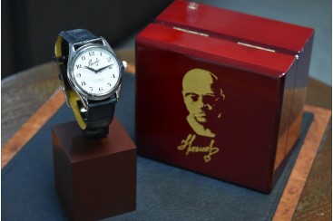 Герои среди нас. Торговые марки “Слава” и “Спецназ” представляют коллекцию эксклюзивных часов.