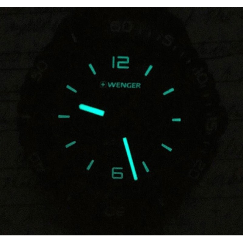01.1841.104  кварцевые наручные часы Wenger  01.1841.104