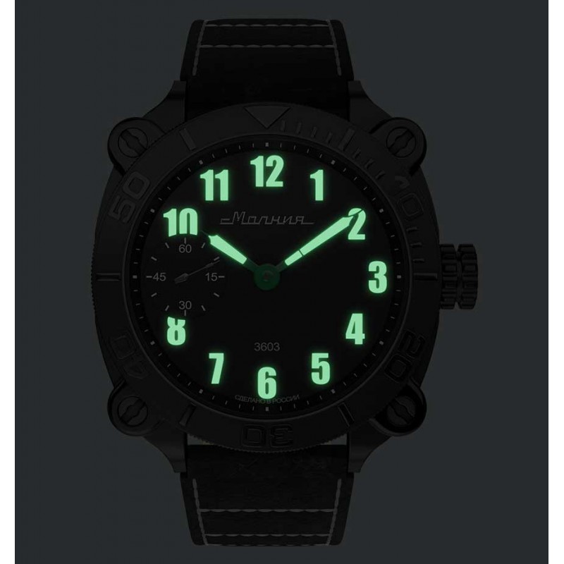 0120104  механические с автоподзаводом наручные часы Молния "Танк Black"  0120104