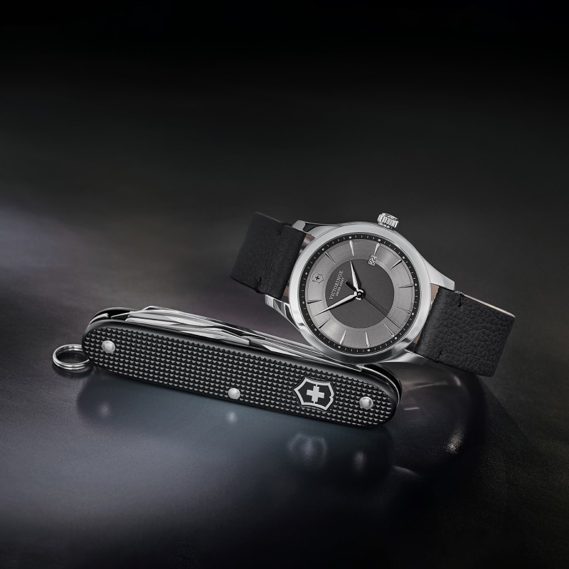 241804.1  кварцевые наручные часы Victorinox  241804.1
