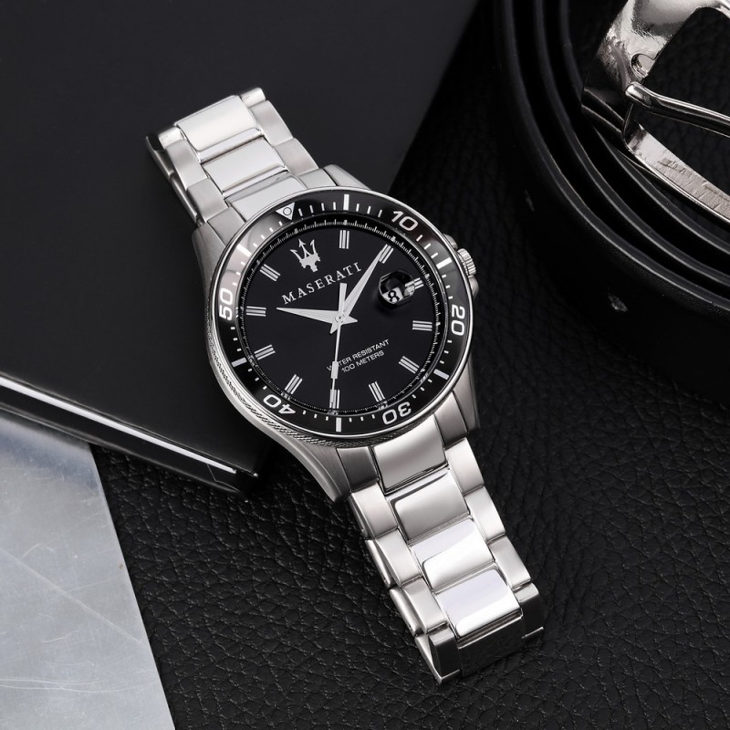 R8853140002  кварцевые часы Maserati  R8853140002